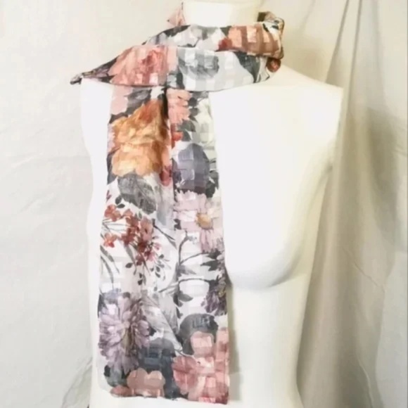 Sheer Double Layer Scarf Metallic Accents - Picture 2 of 7